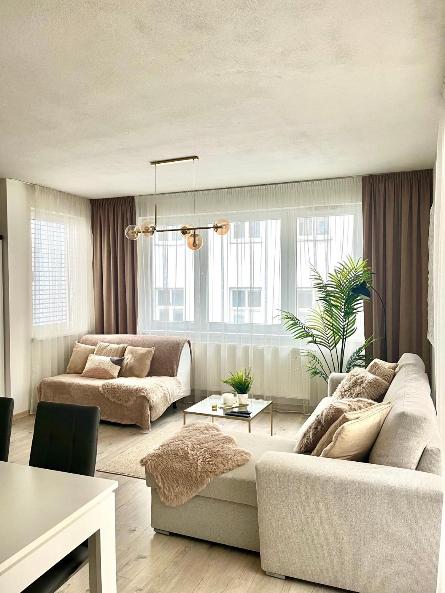 The Elite Suite II Downtown Ac & Garage Parking Bratislava Exteriér fotografie